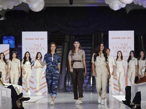 Luna Maya Jadi Model dan Pramugari Super Air Jet