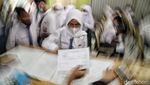 Begini Ekspresi Siswa SMA di Jakut Saat Foto e-KTP