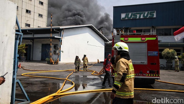 Kebakaran Cilincing Ini 5 Fakta Pabrik Terbakar Di Jakarta Utara