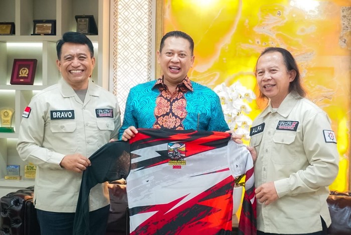 Ketua Ketua Umum Ikatan Motor Indonesia (IMI) Bambang Soesatyo mendukung Gasax Indonesia melakukan touring Adventure Mighty High Himalayan United Big Bike Riders of Indonesia.