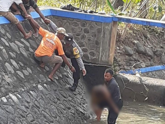 Korban tenggelam di Dam Bolu Desa Jenangan, Kecamatan Jenangan, Ponorogo