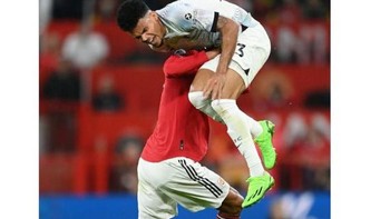 Menggambarkan jalannya pertandingan MU vs Liverpool. Foto: Twitter