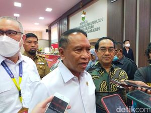 Ditanya soal Proyek Stadion Mattoanging, Menpora: Saya Prihatin