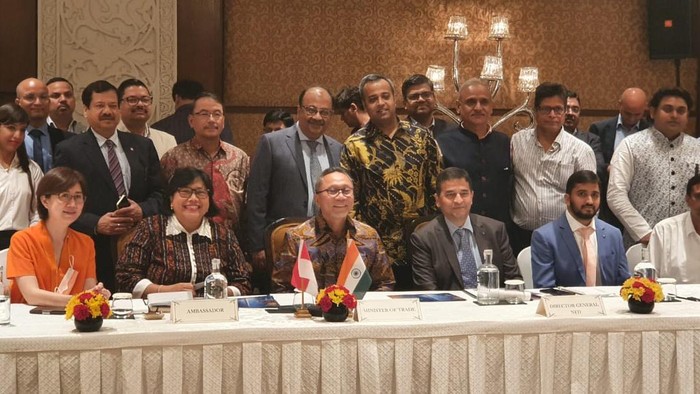 Menteri Perdagangan Zulkifli Hasan (Zulhas) memimpin delegasi misi dagang Indonesia ke New Delhi, India pada Senin (22/8).