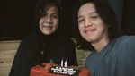 Momen Asyik Drummer Ray Prasetya Saat Makan Nasi Kuning Bareng BCL