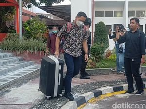 4 Pejabat Fakultas Hukum Unila Diperiksa KPK