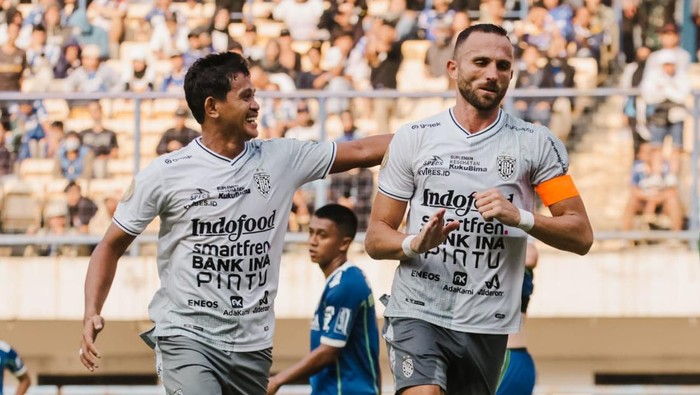Pertandingan Bali United vs Persib Bandung, Selasa (23/8/2022).