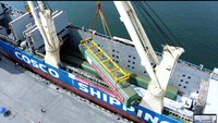 Setelah sampai di Tanjung Priok, nantinya kereta akan melanjutkan perjalanan menuju Depo Tegalluar melalui jalur darat. Foto: Dok. KCIC