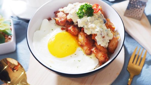 Nasi dan Lauk Dalam Satu Mangkuk yang Jadi Tren Makan Praktis