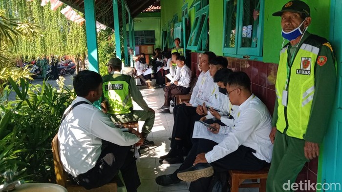 Seleksi perangkat desa se-Kecamatan Delanggu di SMPN 1 Delanggu, Selasa (23/8/2022)