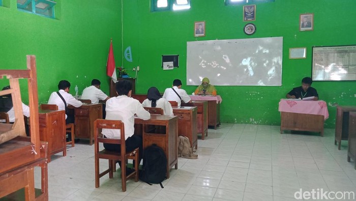 Seleksi perangkat desa se-Kecamatan Delanggu di SMPN 1 Delanggu, Selasa (23/8/2022)