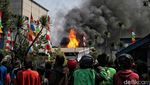 Si Jago Merah Membakar Pabrik di Cilincing, Asap Hitam Terlihat