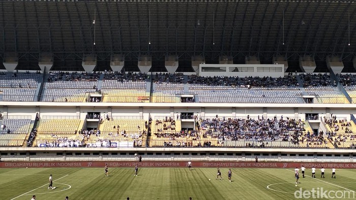 Suasana Stadion GBLA saat laga Persib vs Bali United Suasana Stadion GBLA saat laga Persib vs Bali United