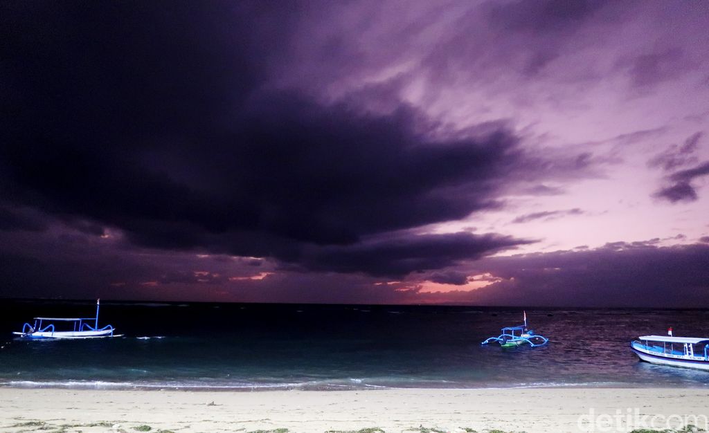 Sunrise di Pantai Shindu Sanur Bali