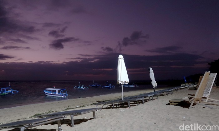 Sunrise di Pantai Shindu Sanur Bali Sunrise di Pantai Shindu Sanur Bali