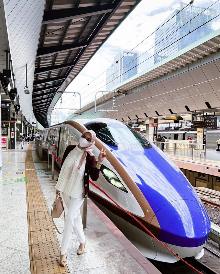 Syahrini Sewa Shinkansen Syahrini Sewa Shinkansen