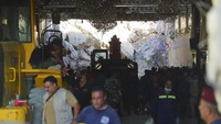 Beberapa orang tewas dan lainnya terjebak di bawah reruntuhan setelah bebatuan dan pasir runtuh ke bangunan. Sejauh ini, jenazah yang dievakuasi dari lokasi adalah seorang anak, empat perempuan dan dua laki-laki, sedangkan tiga anak berhasil diselamatkan dan dibawa ke rumah sakit.