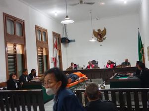 Hakim Setop Adili Terdakwa yang Mengaku Sakit, Pelapor Lapor MA