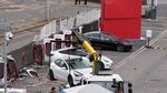 Detik-detik Evakuasi Tabrakan Maut Tesla vs Range Rover di London