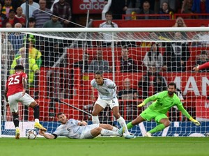 Cedera Thiago Jadi Lubang Besar untuk Liverpool