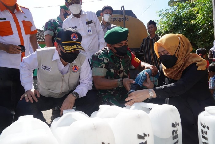 Bantuan Air Bersih di Mojokerto