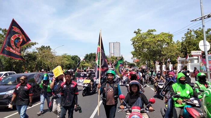 demo ojol surabaya