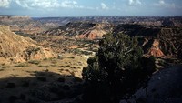 Lanjut ada lanskap dari Ngarai Palo Duro di Amarillo, Texas, Amerika Serikat. Lanskap ini diambil pada 2013 lalu.
