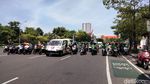 Saat Ribuan Driver Ojol Bergerak ke Gedung Grahadi