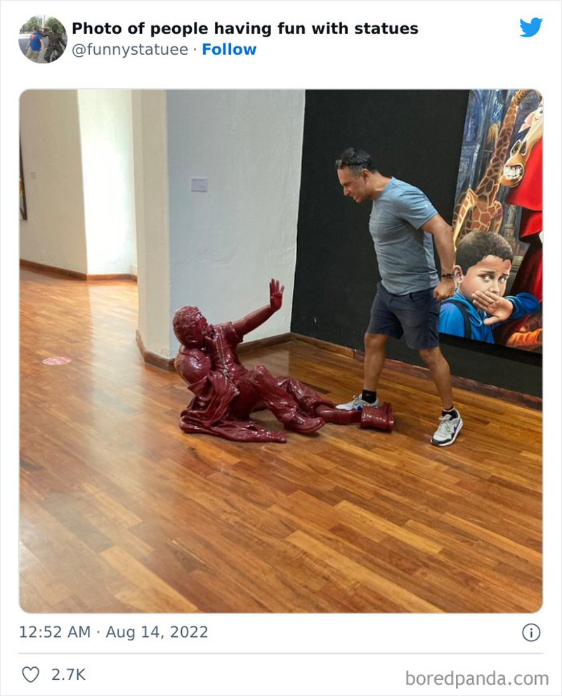 Foto orang dan patung