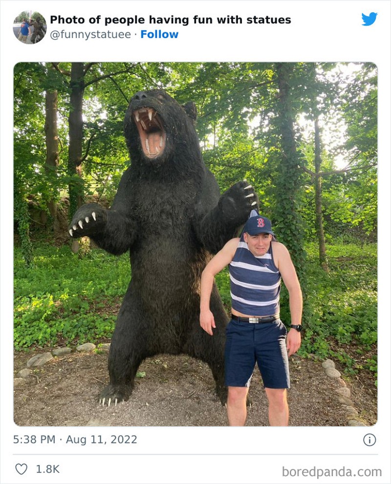 Foto orang dan patung