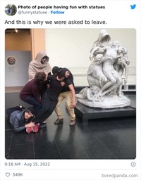 Foto orang dan patung