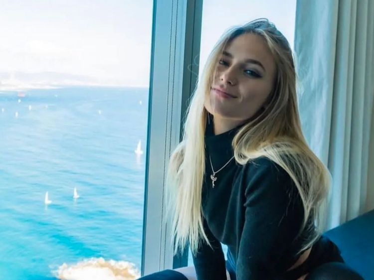 Potret Clara Chia Kekasih Baru Pique yang Masih Pelajar