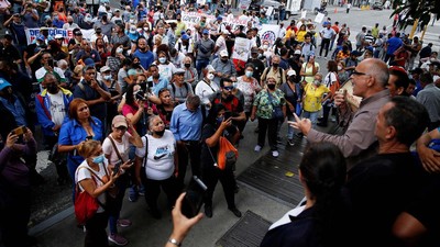 Massa Guru di Venezuela Gelar Demo Besar-besaran