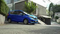 Honda Freed versi terbaru itu jauh berbeda dengan model terakhir yang sempat dipasarkan di Indonesia. Freed terbaru yang dijual di Singapura kini lebih sporty dengan ragam ubahan desain bentuk maupun tampilannya. Bentuknya muncul ke publik pertama kali dalam ajang Tokyo Motor Show 2019. Foto: Honda