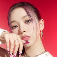 Di antara idol KPop tercantik generasi 4 lainnya, Karina aespa dinilai menonjol karena punya fitur wajah sempurna bak CGI. Pelantun Illusion itu populer di Instagram sebelum menjadi trainee SM Entertainment. Foto: Instagram