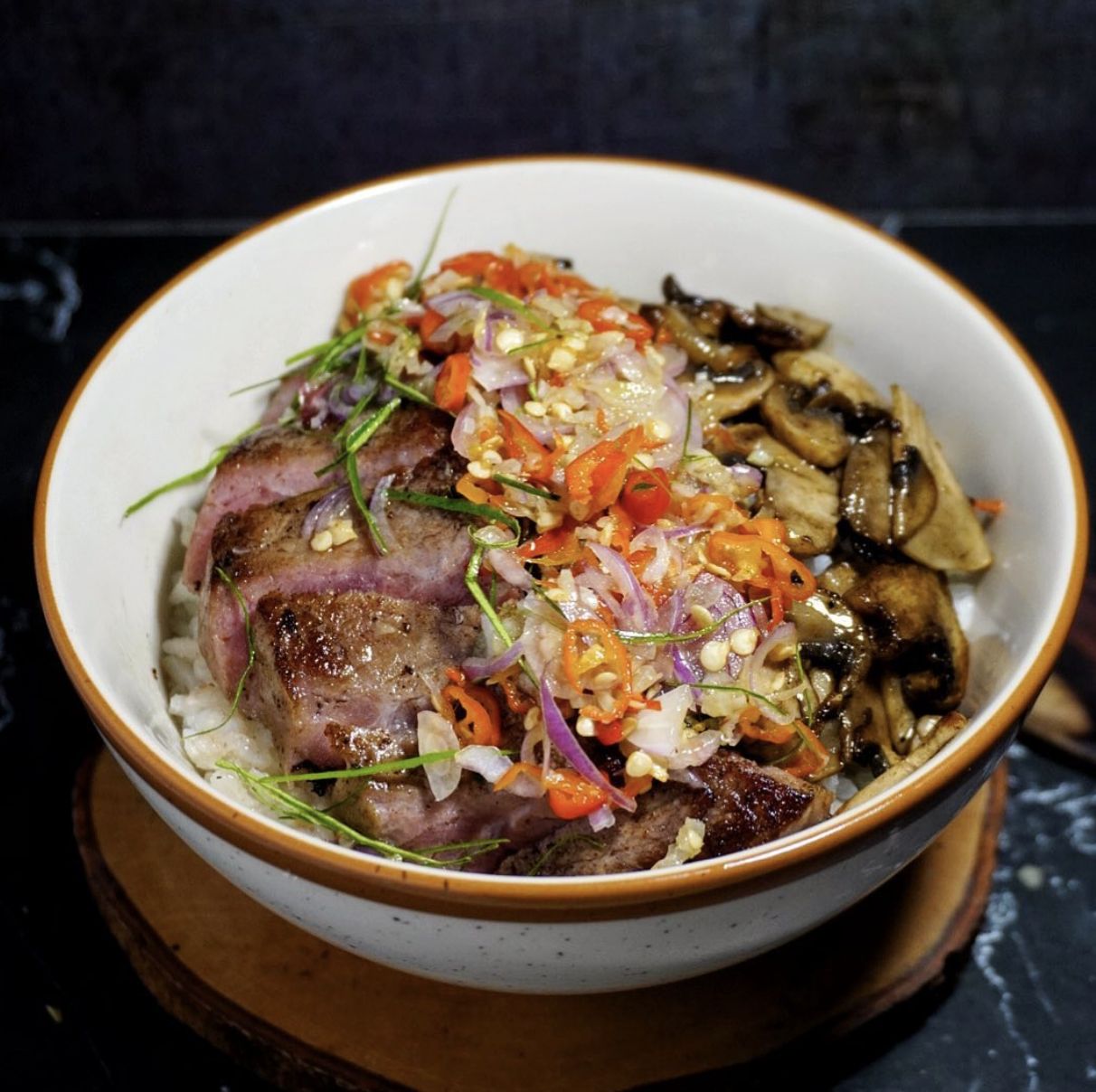 Istimewa! 5 Rice Bowl Topping Wagyu yang Lembut Juicy Ada di Sini
