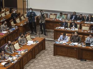 Terungkap! Misteri Suara Sayang di Rapat DPR-Kapolri
