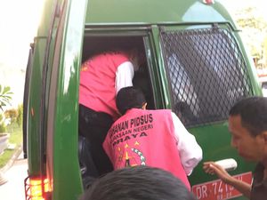 Jadi Tersangka, Kejari Tahan Dirut-2 Pejabat RSUD Praya Lombok Tengah