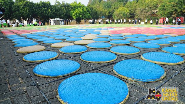 Reka Bentuk Kreasi Mosaik, Hasilnya Bikin Unpad Raih Rekor Muri