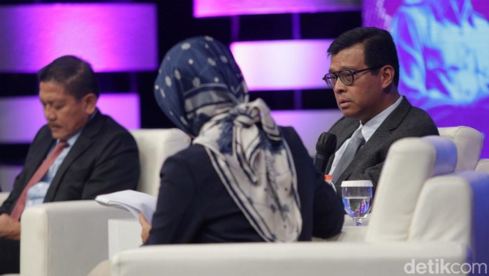 Sam Roggeveen, Direktur International Security Program of Lowy Institute Laksamana Purn Prof. Dr. Marsetio, Professor Universitas Pertahanan Indonesia, Dr. Andi Widjajanto Gubernur Lemhanas saat berdiskusi di Jakarta, Rabu (24/8/2022). Lemhannas RI sejak didirikan oleh Presiden Ir. Soekarno tanggal 20 Mei 1965 memiliki mandat menjadi sekolah geopolitik. Untuk jalankan amanat tersebut, Lemhannas pada 2022 ini selenggarakan The 6th Jakarta Geopolitical Forum yang mengangkat tema Geomaritime: Chasing the Future of Global Stability.