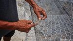 Menjaring Cuan dari Kerajinan Bubu Ikan