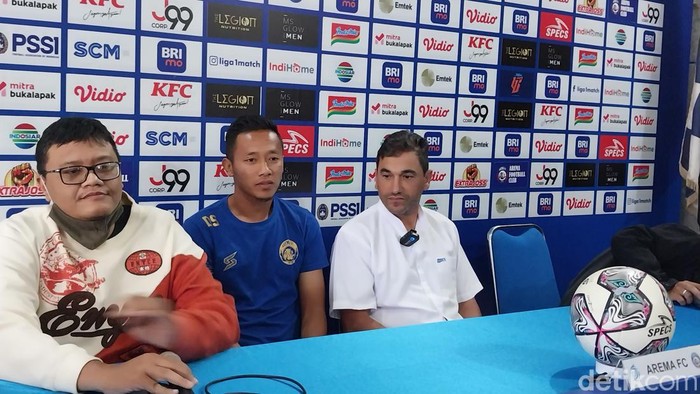 Pelatih Arema FC Eduardo Almeida