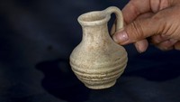 Salah satu temuan penting dalam situs kuno itu. Arkeolog juga menemukan kubah bawah tanah yang terbuat dari batu, yang mereka yakini digunakan untuk menyimpan barang-barang pada suhu yang lebih dingin, jauh dari terik matahari gurun.