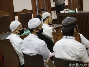 Tuntutan 2 Tahun Penjara bagi Mereka yang Bikin Ade Armando Luka-luka