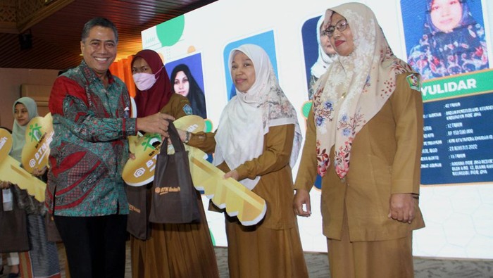 Penyaluran Perdana Tapera Syariah di Aceh Unit Usaha Syariah BTN atau BTN Syariah jadi bank pertama yang menyalurkan Tapera Syariah untuk pembiayaan perumahan dari BP Tapera di Aceh.
