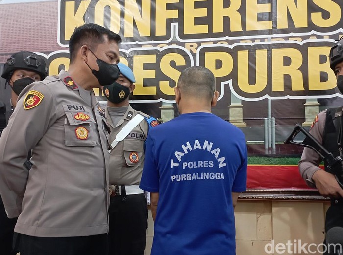 Polres Purbalingga jumpa pers kasus kepala sekolah cabuli murid laki-laki, Rabu (24/8/2022).
