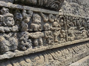 Melihat Lebih Dekat Gambaran Siksa Neraka di Relief Candi Jago