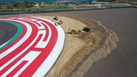 Guna mematangkan persiapan pelaksanaan event MOTUL FIM Superbike World Championship (WSBK) November 2022 mendatang, PT Pengembangan Pariwisata Indonesia (Persero)/Indonesia Tourism Development Corporation (ITDC) melaksanakan track improvement di Pertamina Mandalika International Circuit sejak 20 Agustus 2022 lalu hingga 30 September 2022.