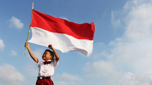 Pencipta lagu Berkibarlah Benderaku adalah Ibu Sud. Lagu ini menggambarkan perjuangan para pahlawan untuk mengibarkan bendera merah putih saat Kemerdekaan RI.