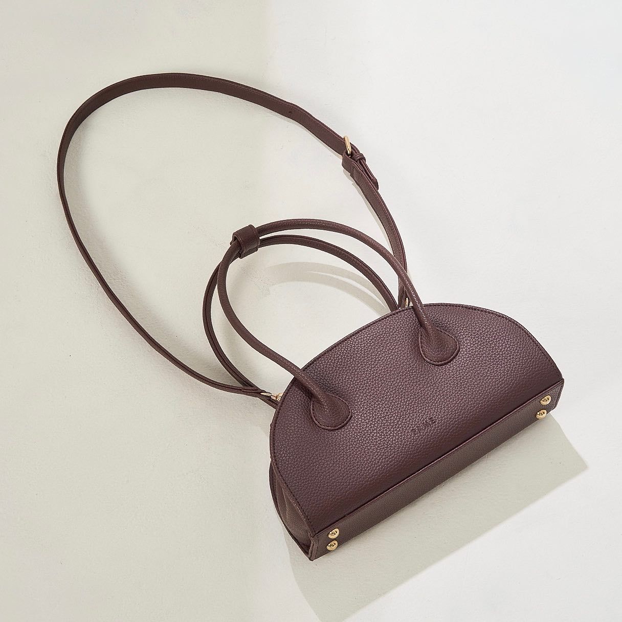 tas model klasik brand lokal tas model klasik brand lokal